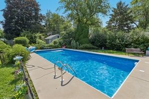 Lynwood Dr-S2207-043.jpg