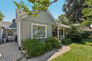 Lynwood Dr-S2207-053.jpg