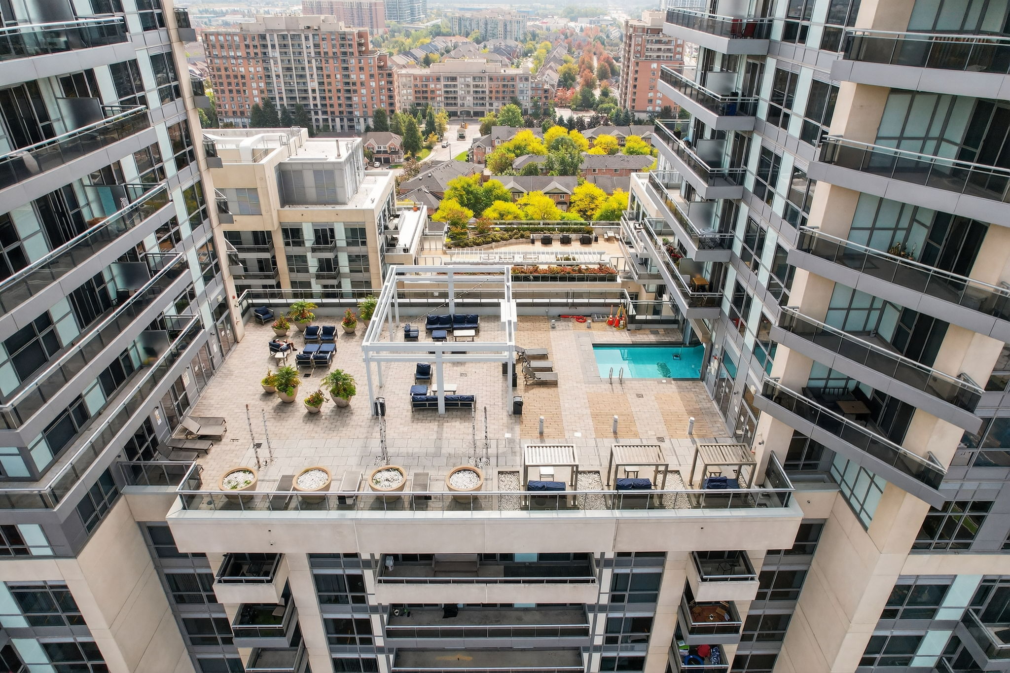 9205 Yonge St Richmond Hill, ON L4C 1V5