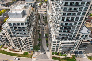 9205 Yonge St, Richmond Hill ON