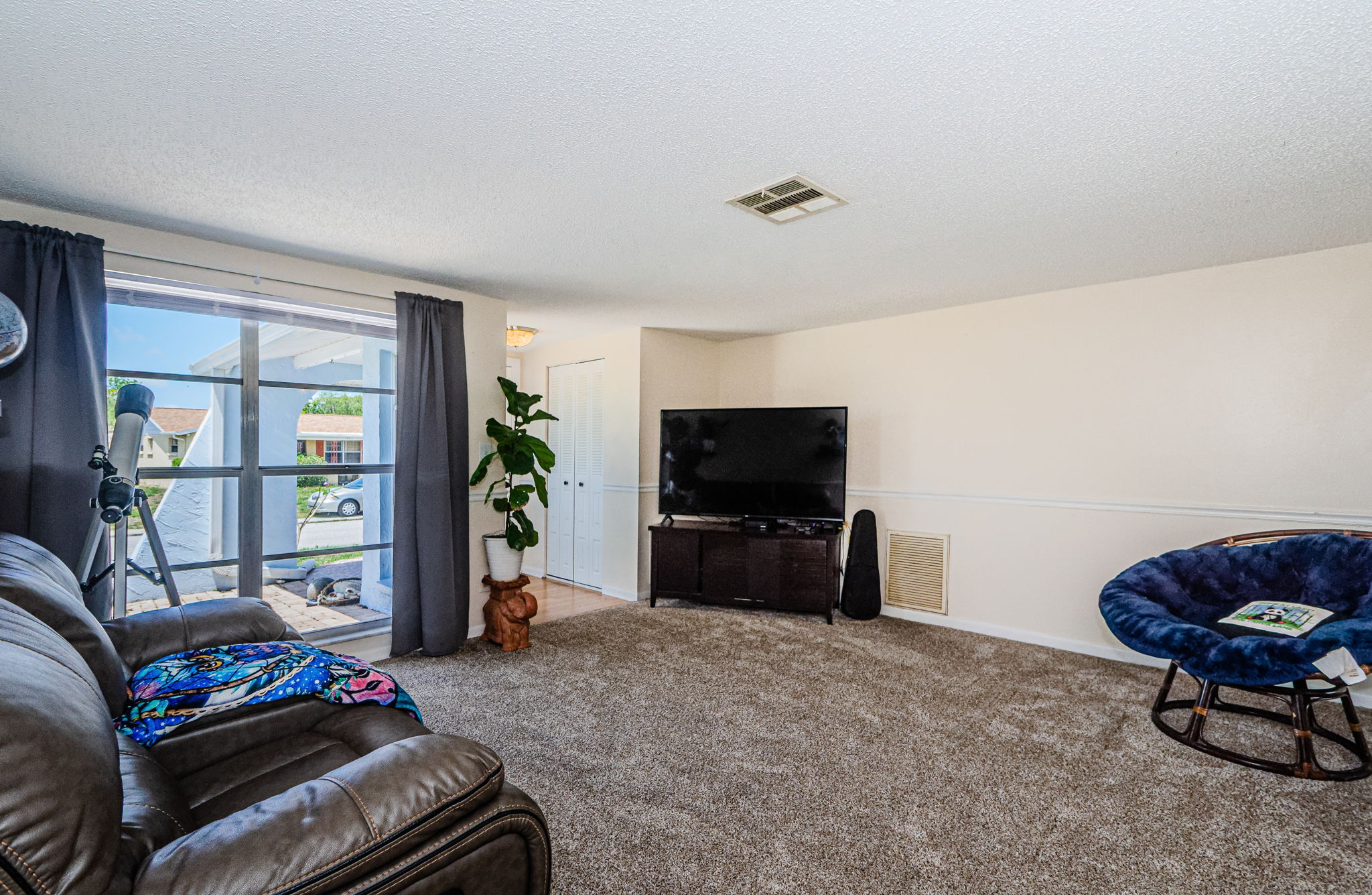Living Room 1B