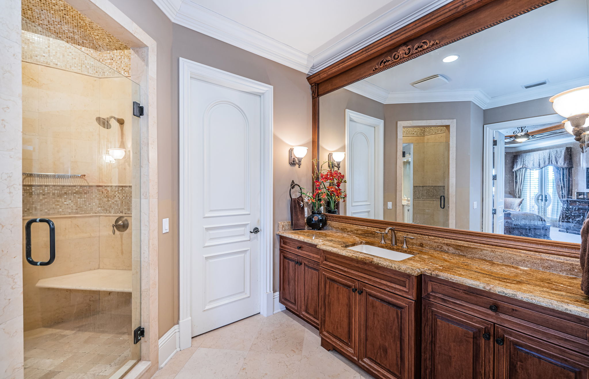 Upper Level Primary Bathroom2a