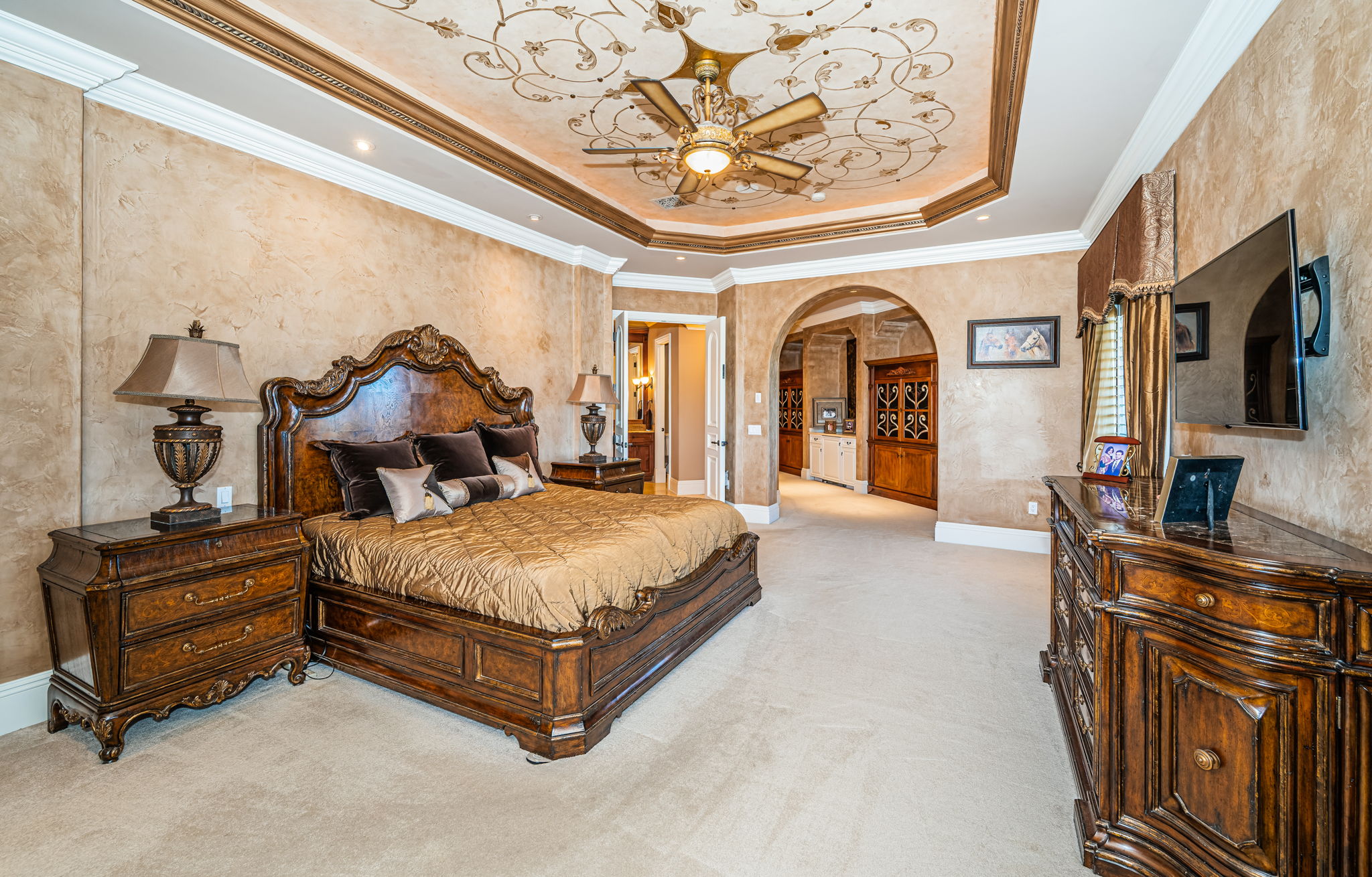 Upper Level Primary Bedroom1c