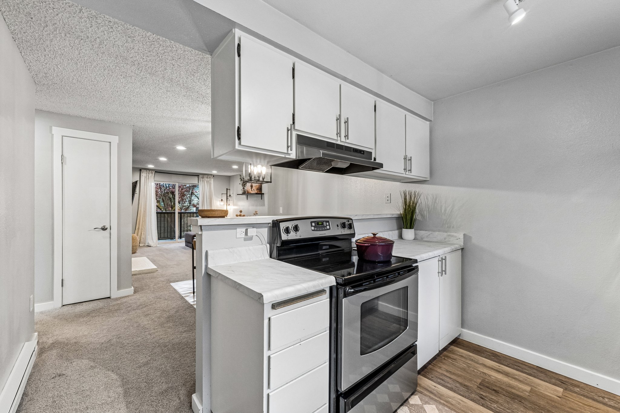 130th St H201-S2504-011.jpg