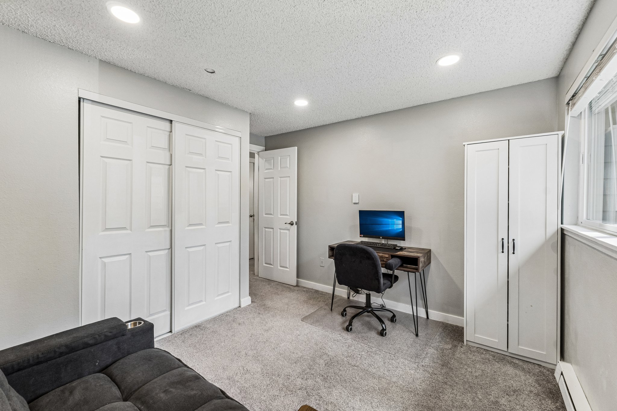 130th St H201-S2504-014.jpg