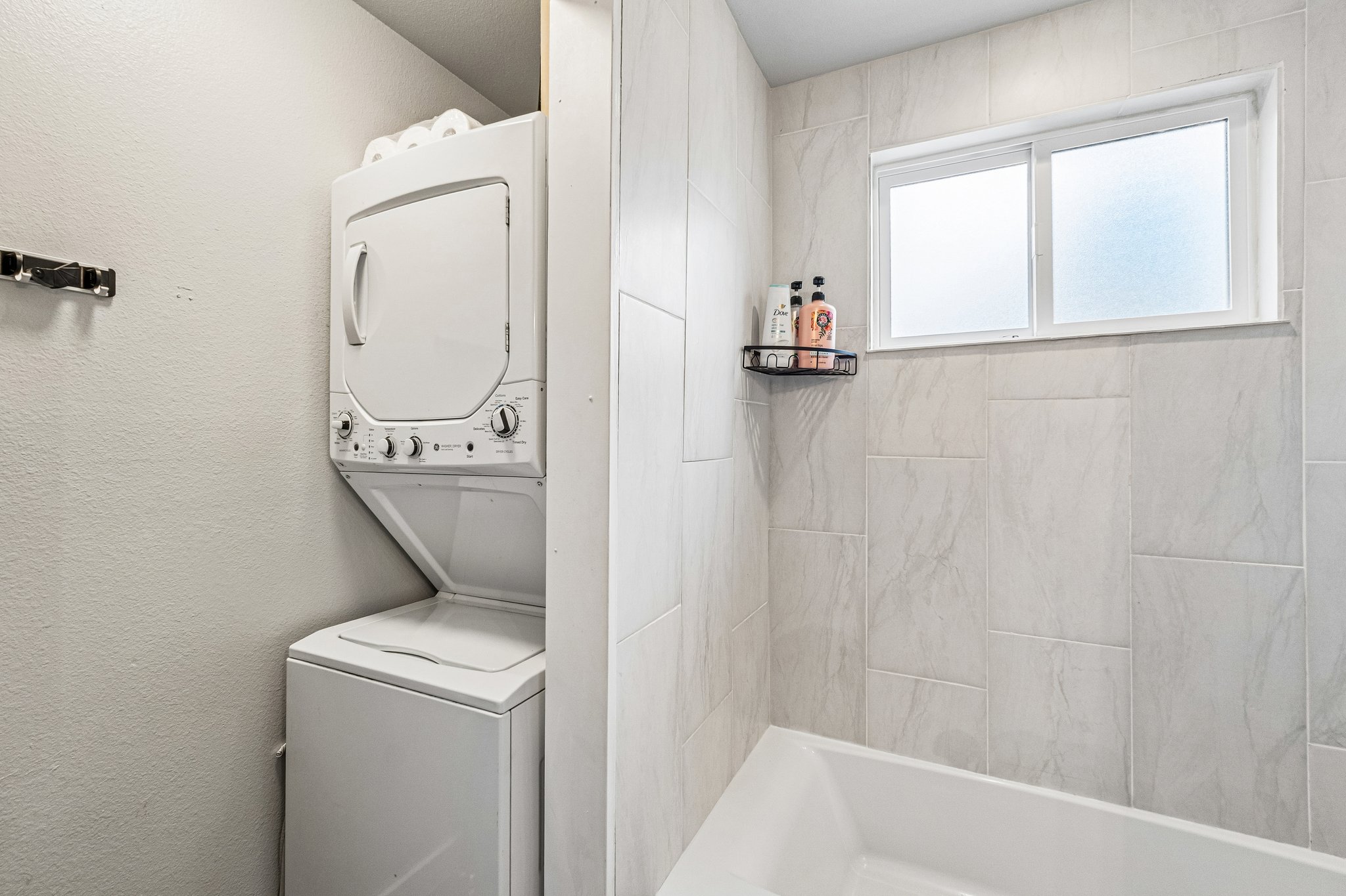 130th St H201-S2504-018.jpg