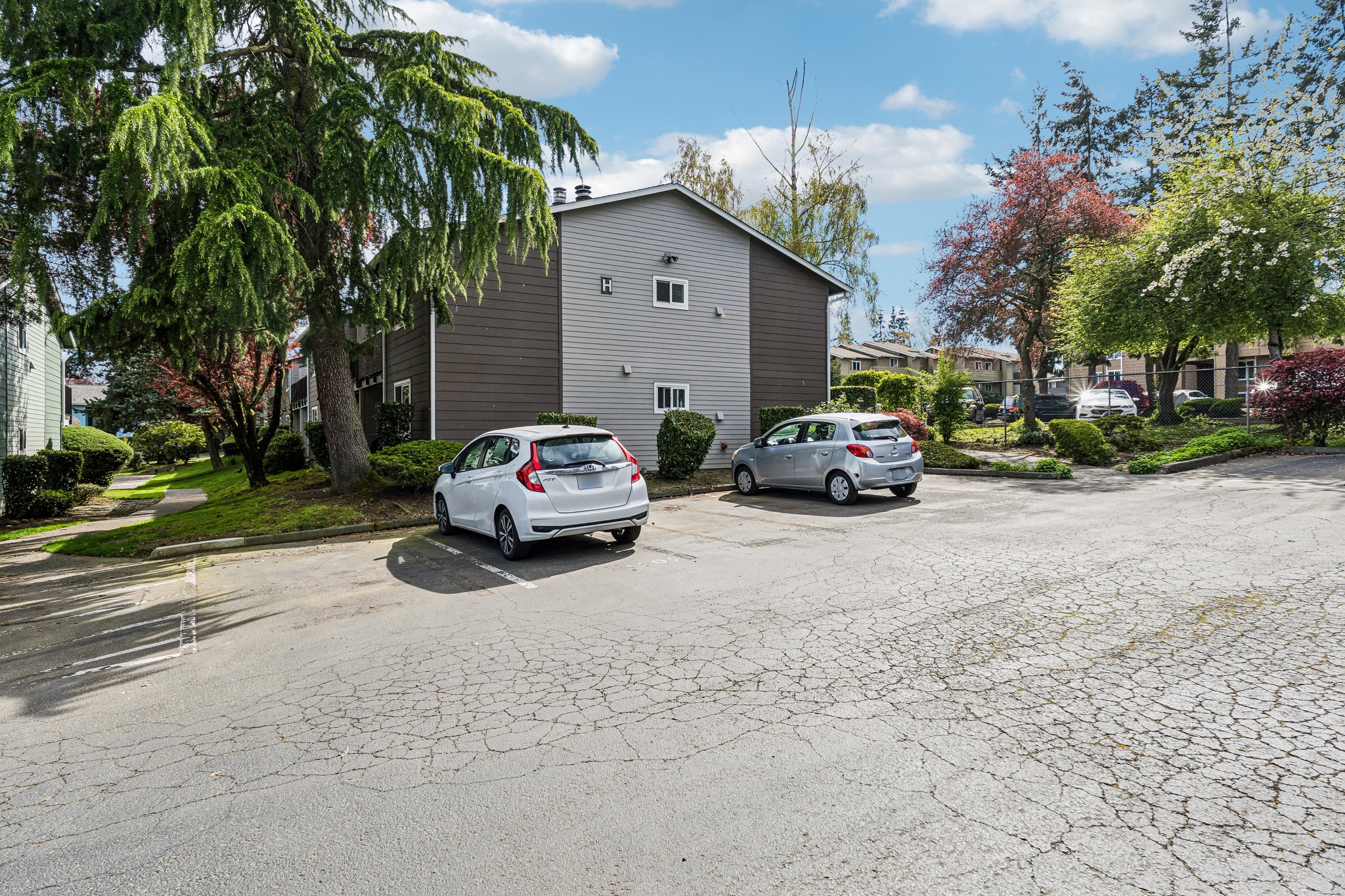 130th St H201-S2504-024.jpg