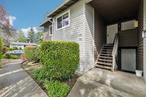 130th St H201-S2504-001.jpg