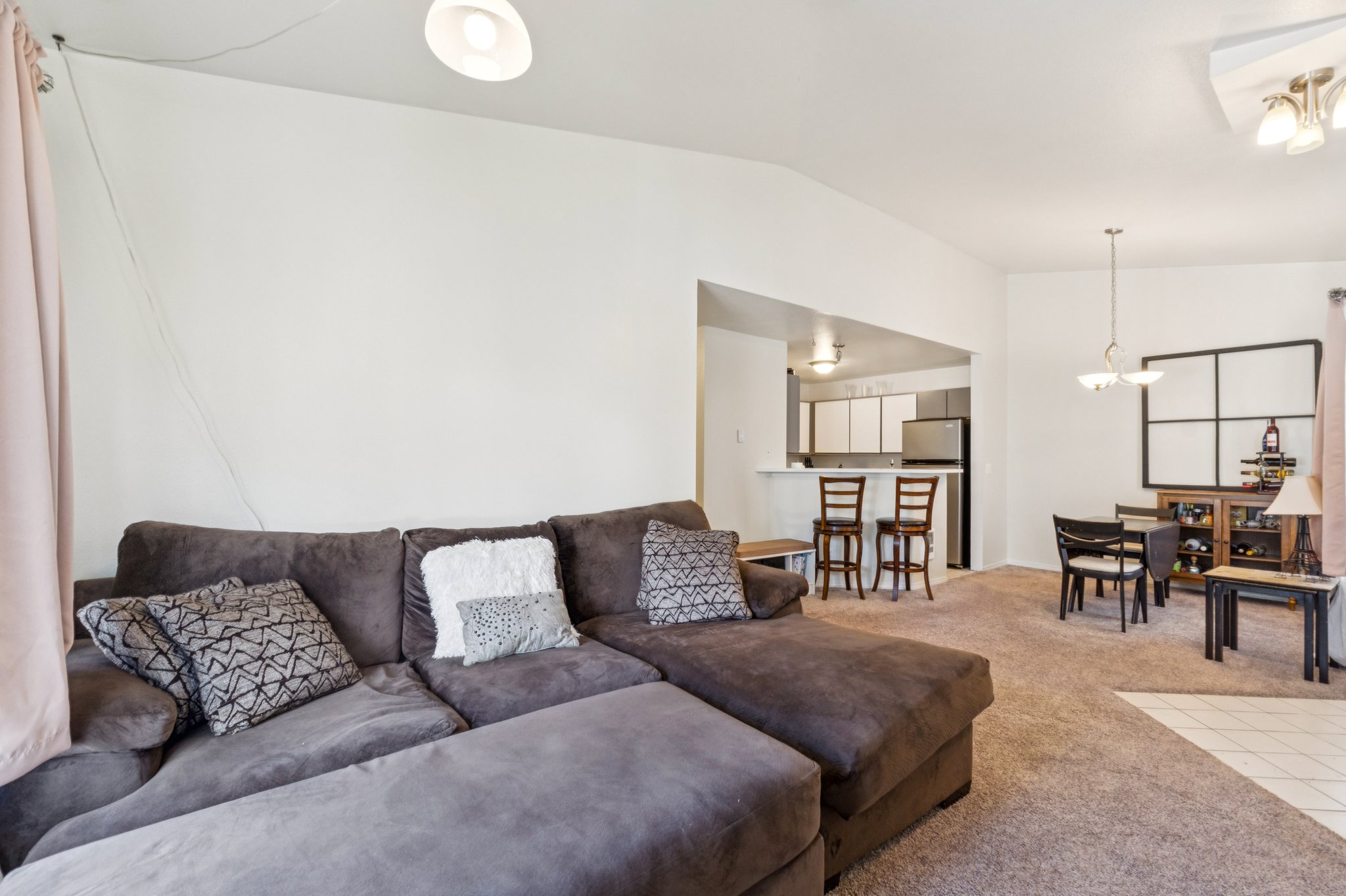 Market Pl H201-S1704-006.jpg