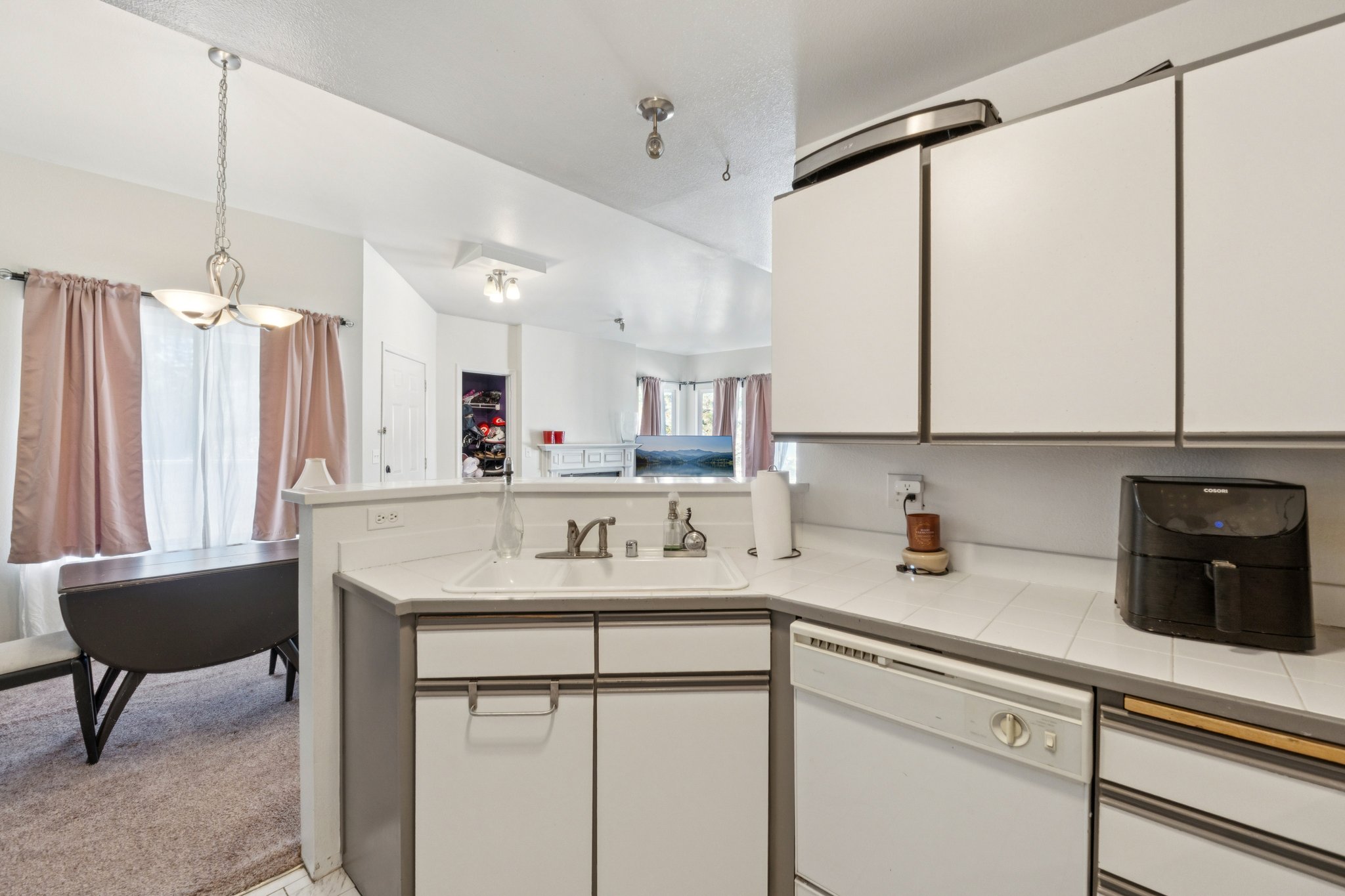 Market Pl H201-S1704-012.jpg