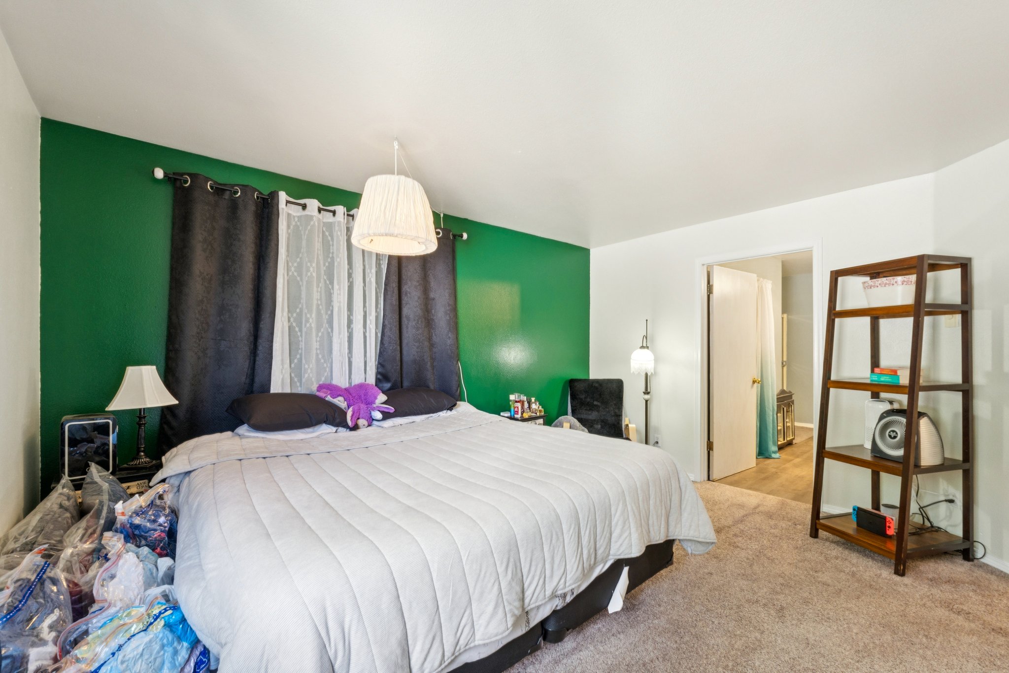 Market Pl H201-S1704-017.jpg