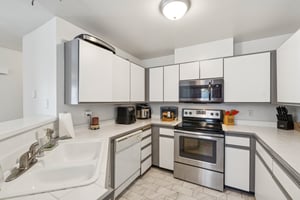 Market Pl H201-S1704-011.jpg