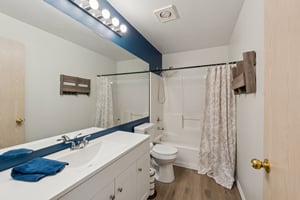 Market Pl H201-S1704-020.jpg