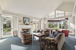 Market Pl H201-1704-902.jpg