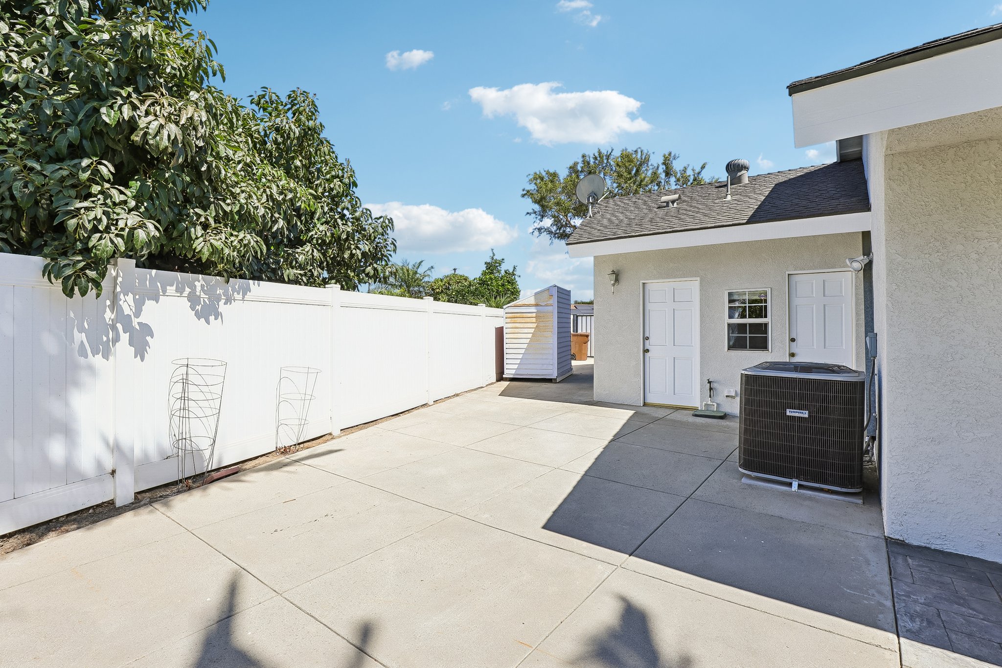 Stanford Ave-S0508-040.jpg