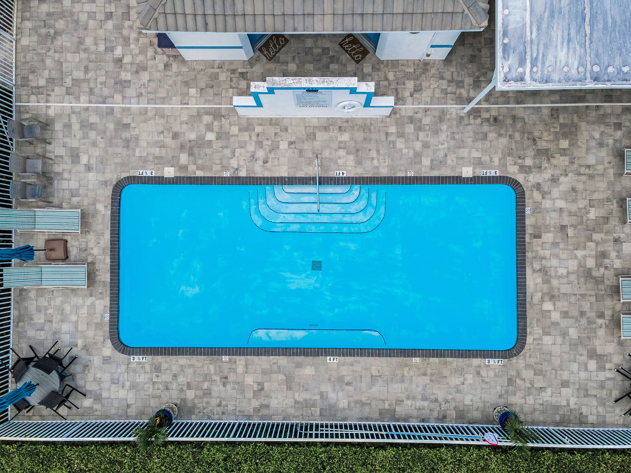 Pool9