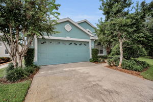 Front Exterior4