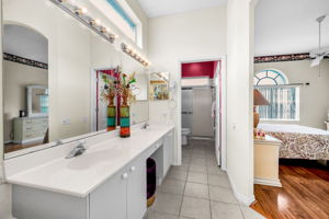 Primary Bathroom1c