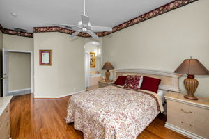 Primary Bedroom1d