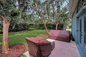 Side Patio1