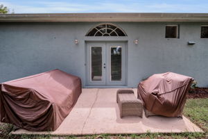 Side Patio3