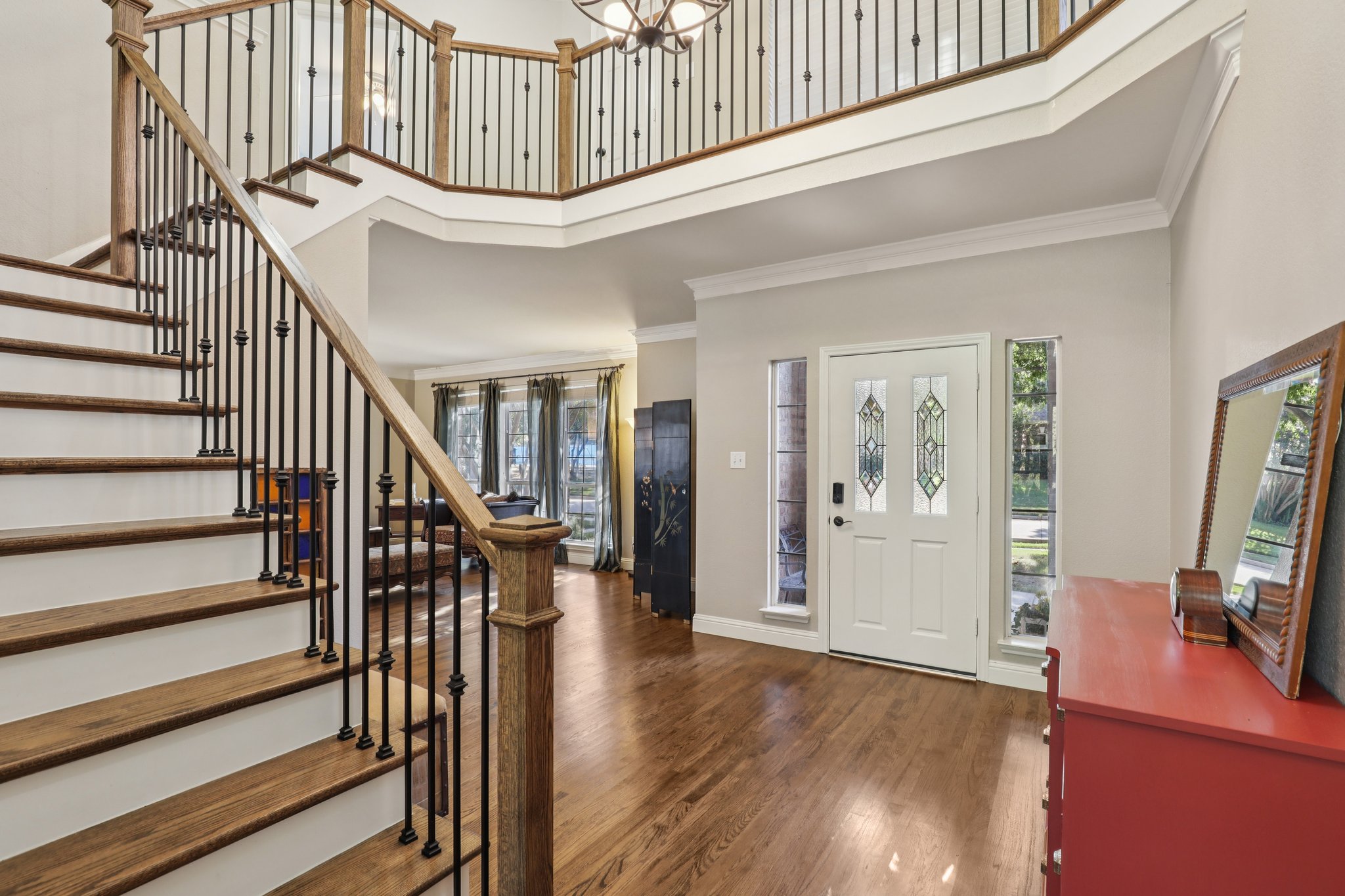 Longview Dr-S0210-007.jpg