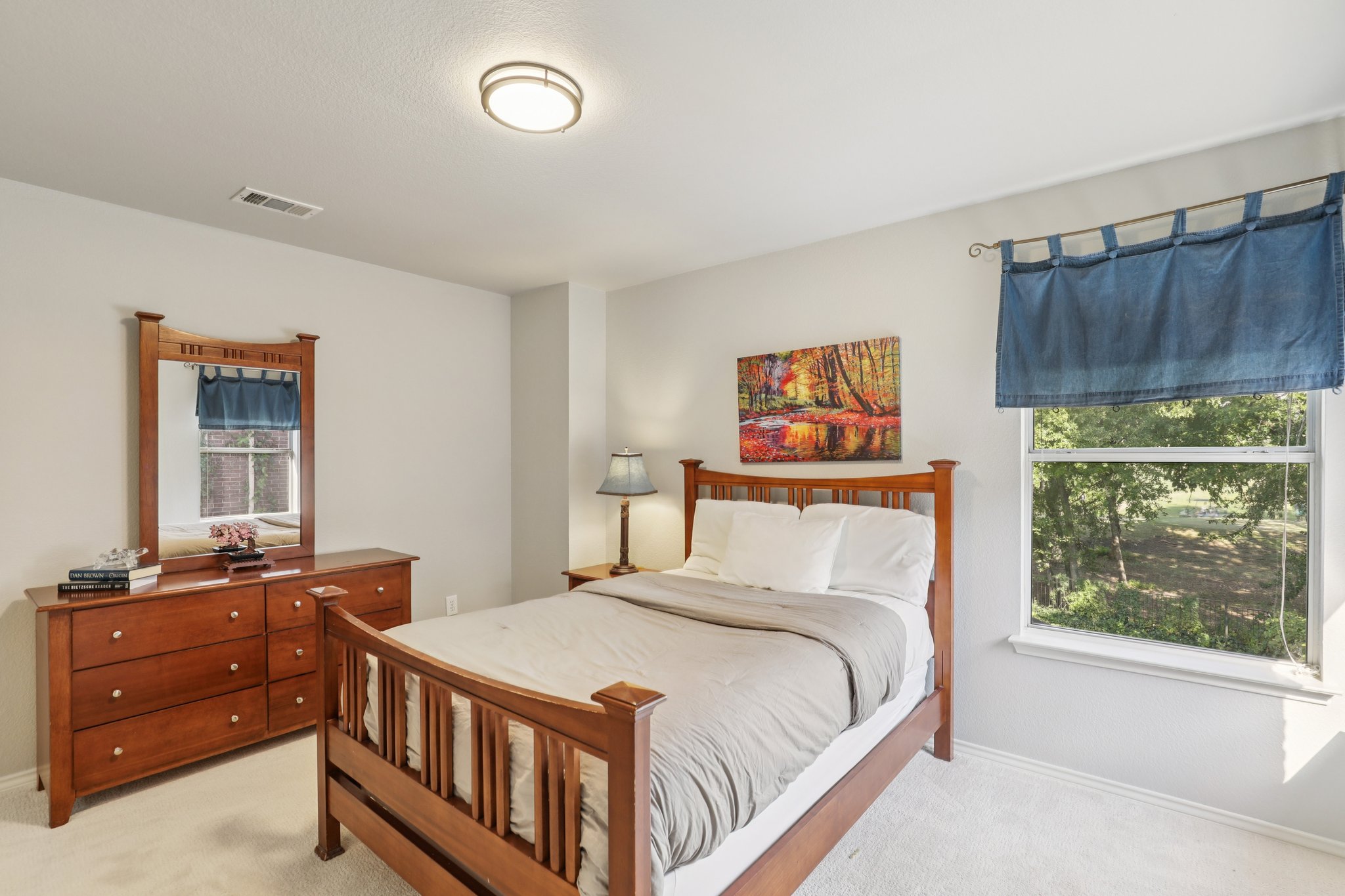 Longview Dr-S0210-022.jpg