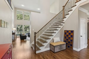 Longview Dr-S0210-006.jpg