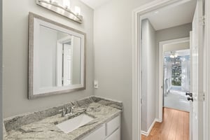 Longview Dr-S0210-024.jpg