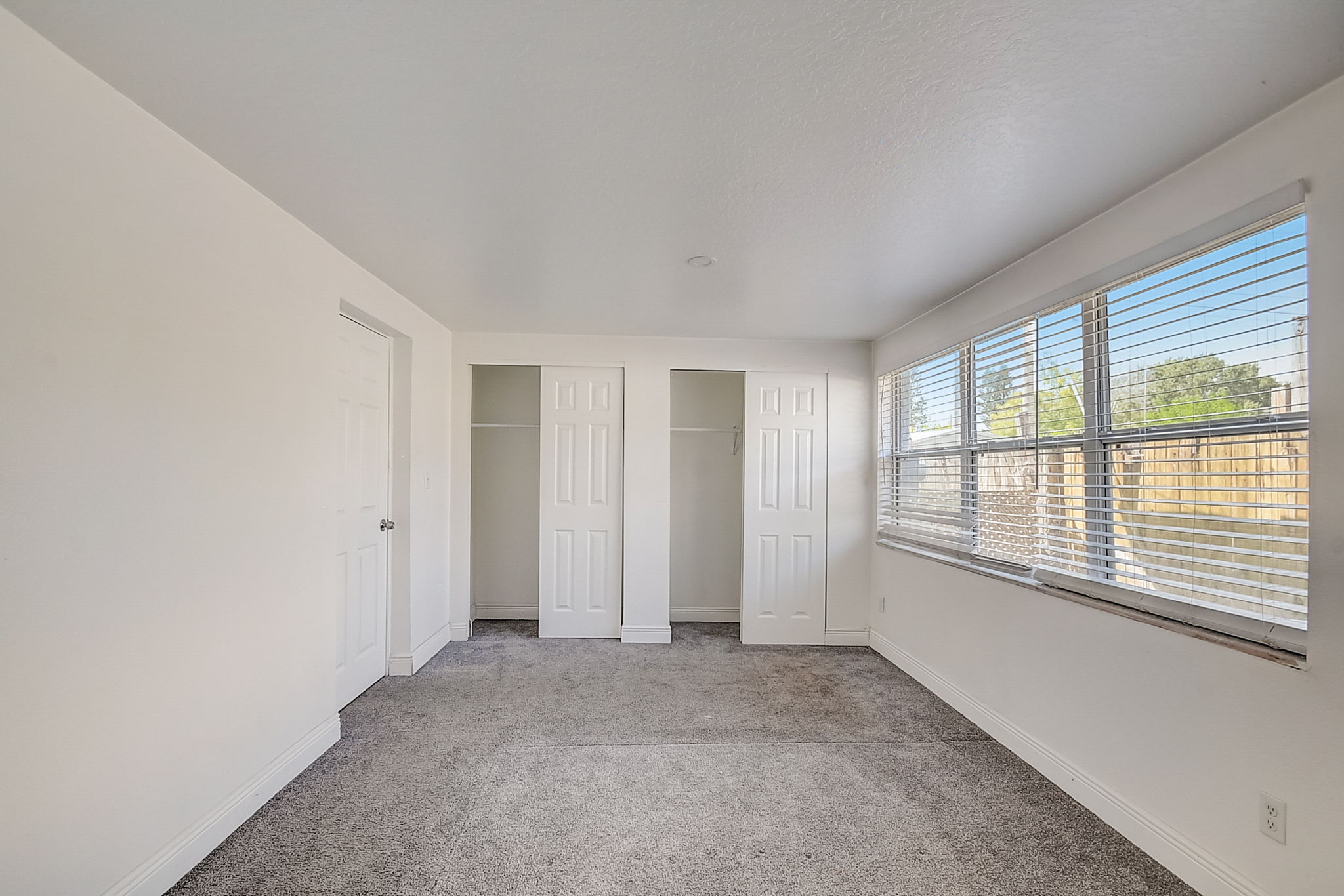 9218-86th-st-seminole-fl-33777-showingtime-listing-media-services