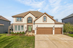 9218 N Virginia Ave-001