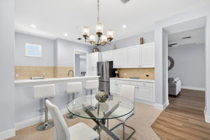 Breakfast Nook 1