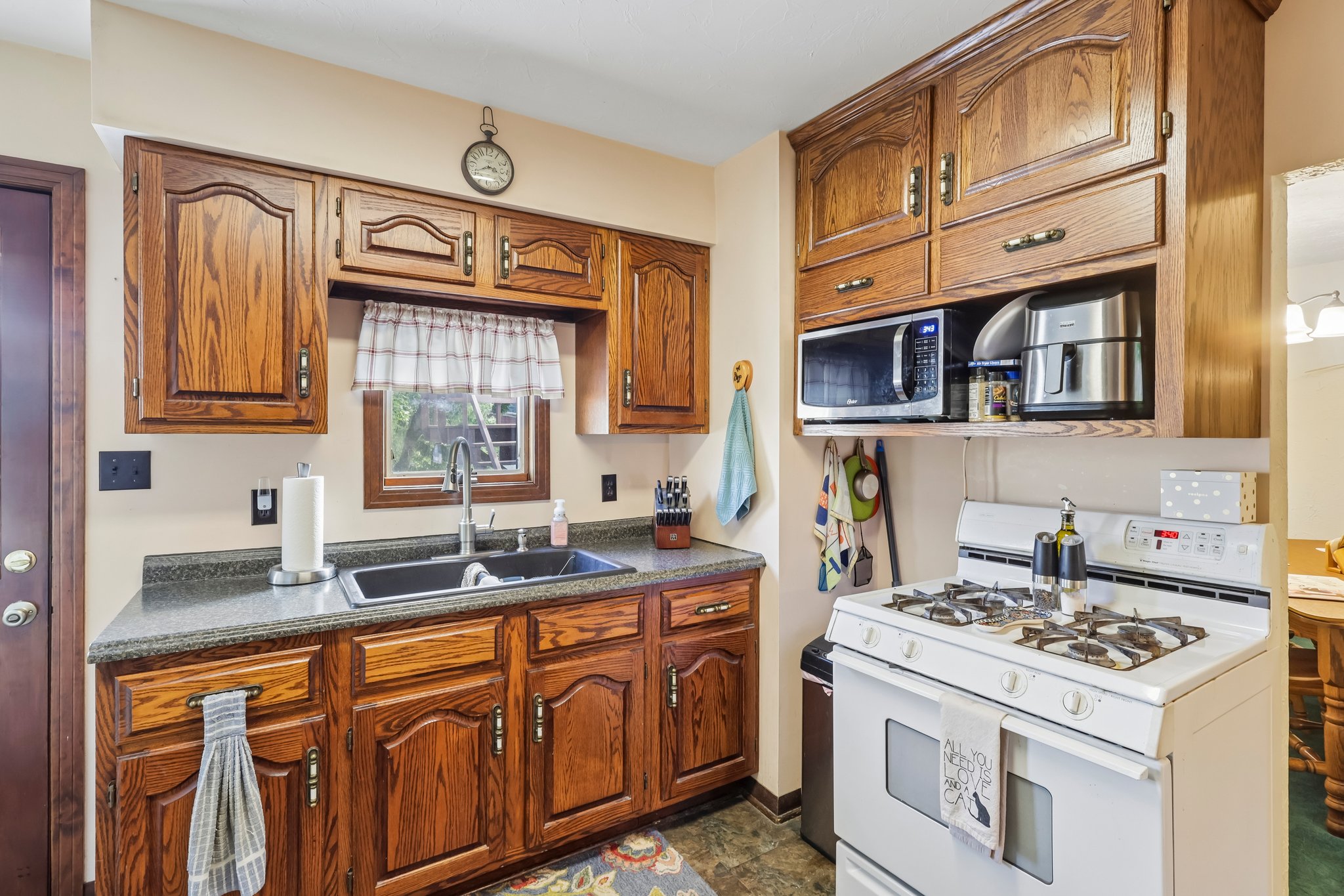 Brackenridge Ave-S2409-015.jpg
