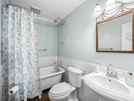  Photo 48