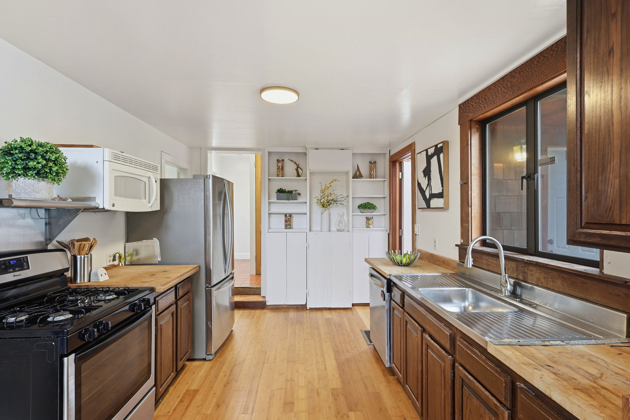 011_F8_922 Carolina St