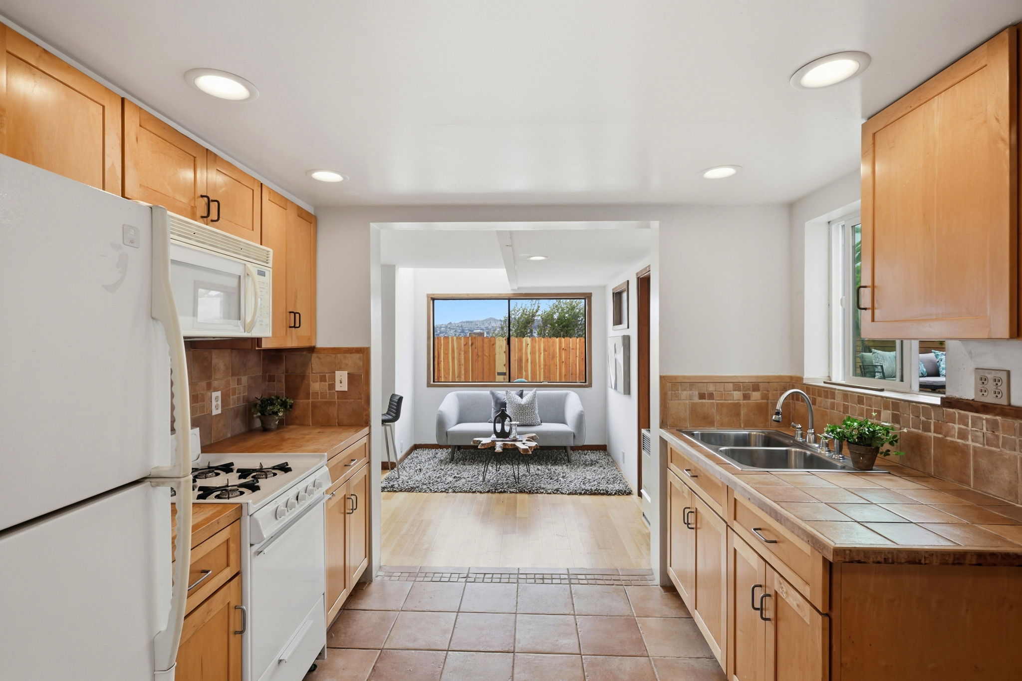 028_F8_922 Carolina St