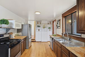 011_F8_922 Carolina St