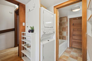 033_F8_922 Carolina St