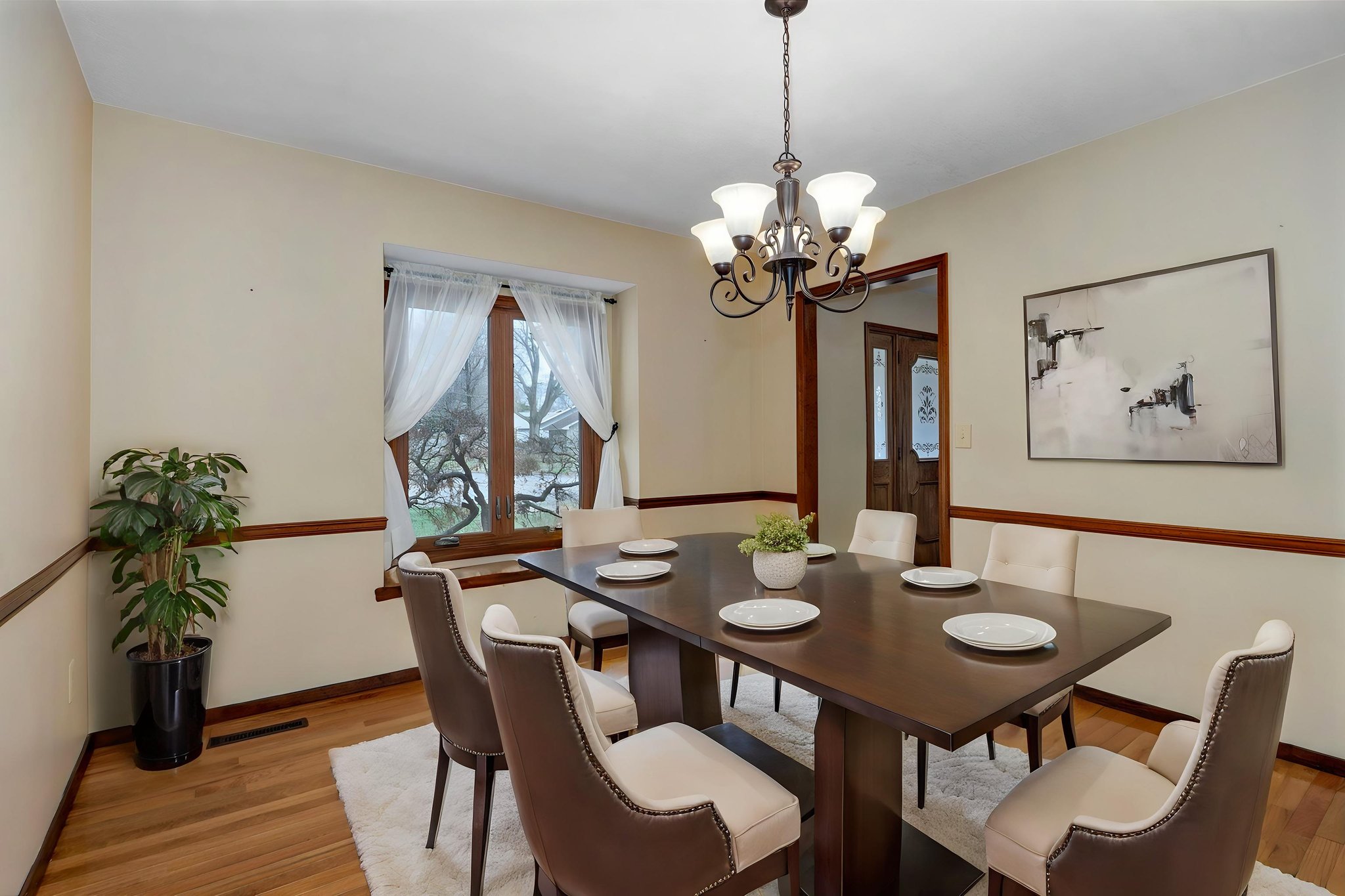 922 E Manchester Dr-30 virtually staged.jpeg