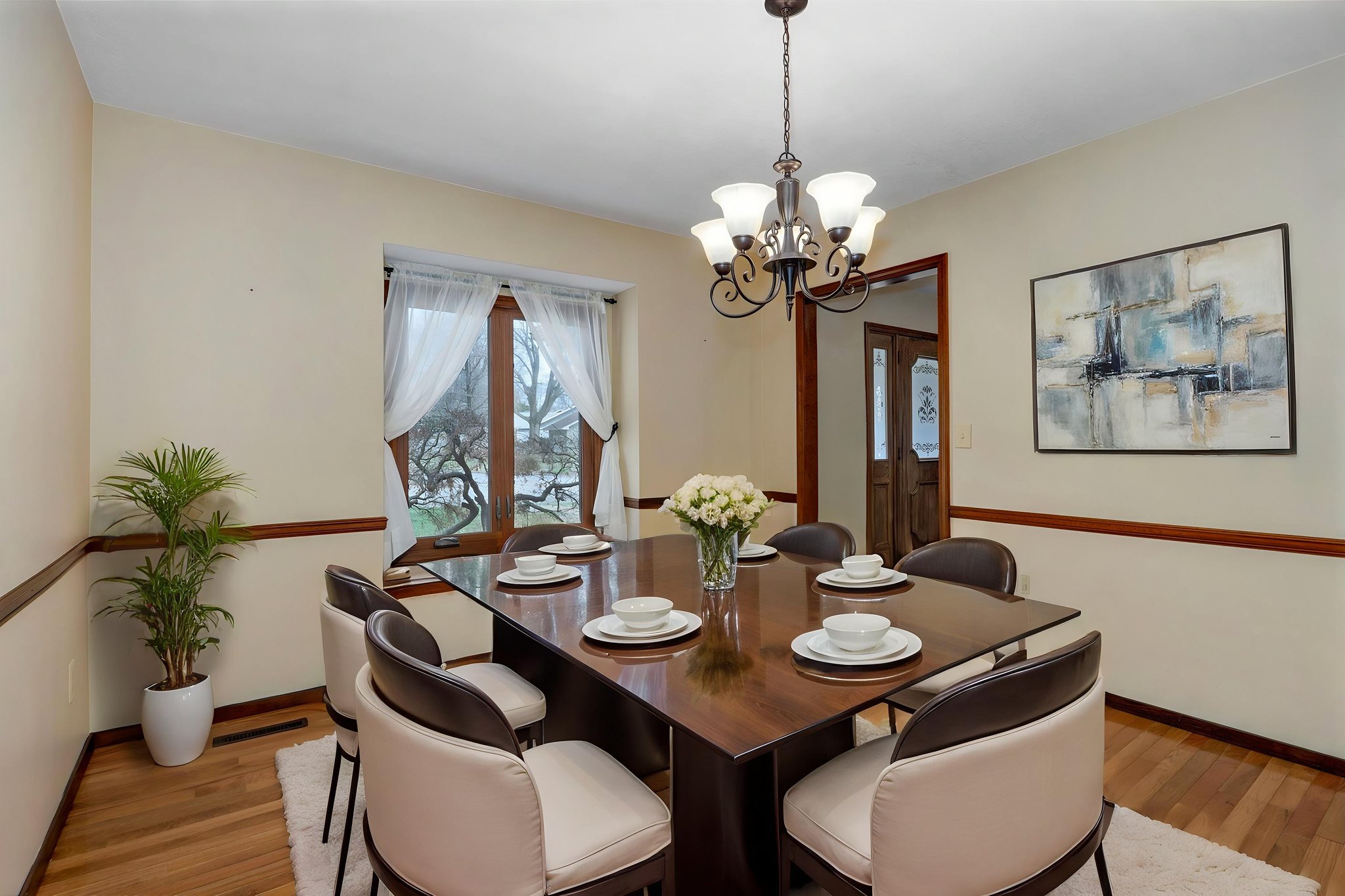 922 E Manchester Dr-30 virtually staged.jpeg