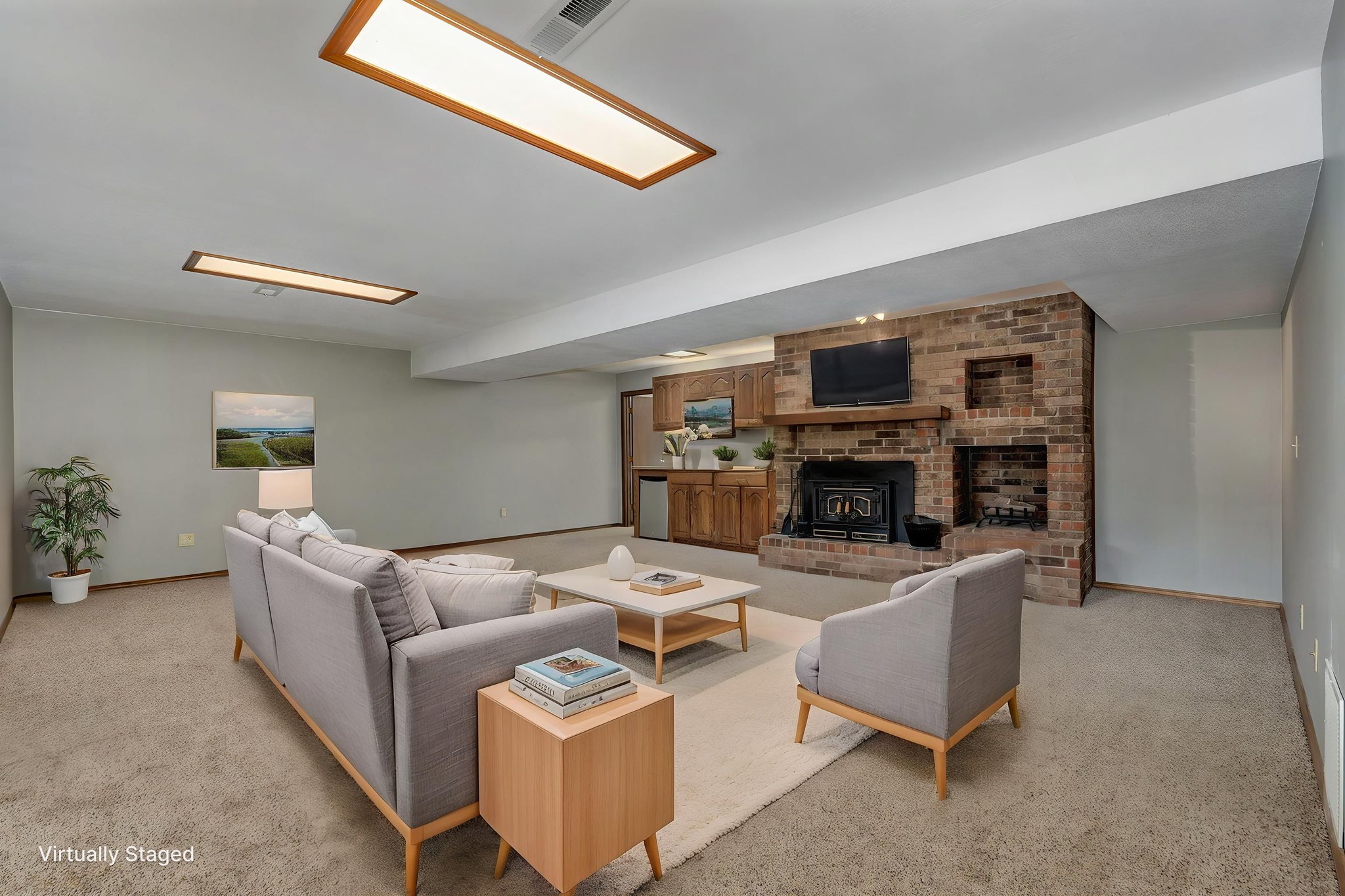 922 E Manchester Dr-31 virtually staged.jpeg