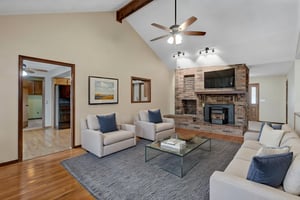 922 E Manchester Dr-13 virtually staged.jpeg