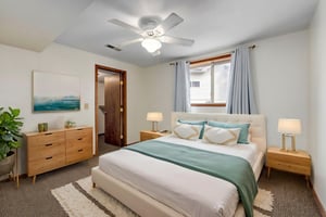 922 E Manchester Dr-37 virtually staged.jpeg