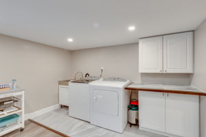  922 Lemar Rd, Newmarket, ON L3Y 1R9, US Photo 24
