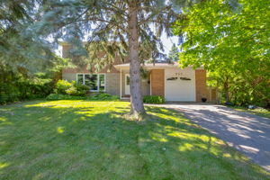  922 Lemar Rd, Newmarket, ON L3Y 1R9, US Photo 1