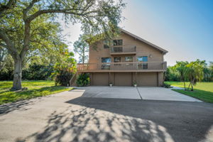 Front Exterior3