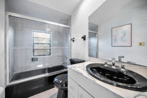 Upper Level Bathroom2