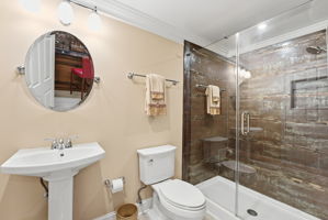  Photo 44