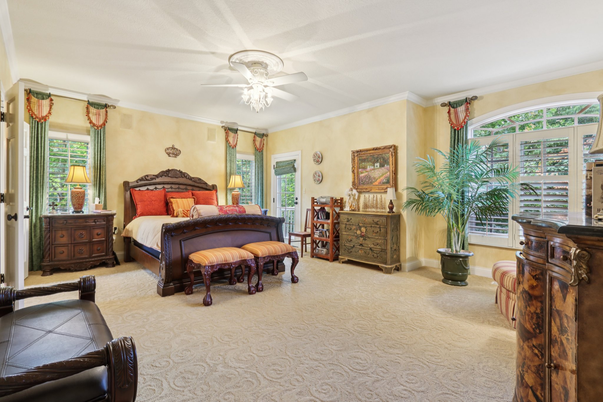 Bluestone Cir-S1909-030.jpg