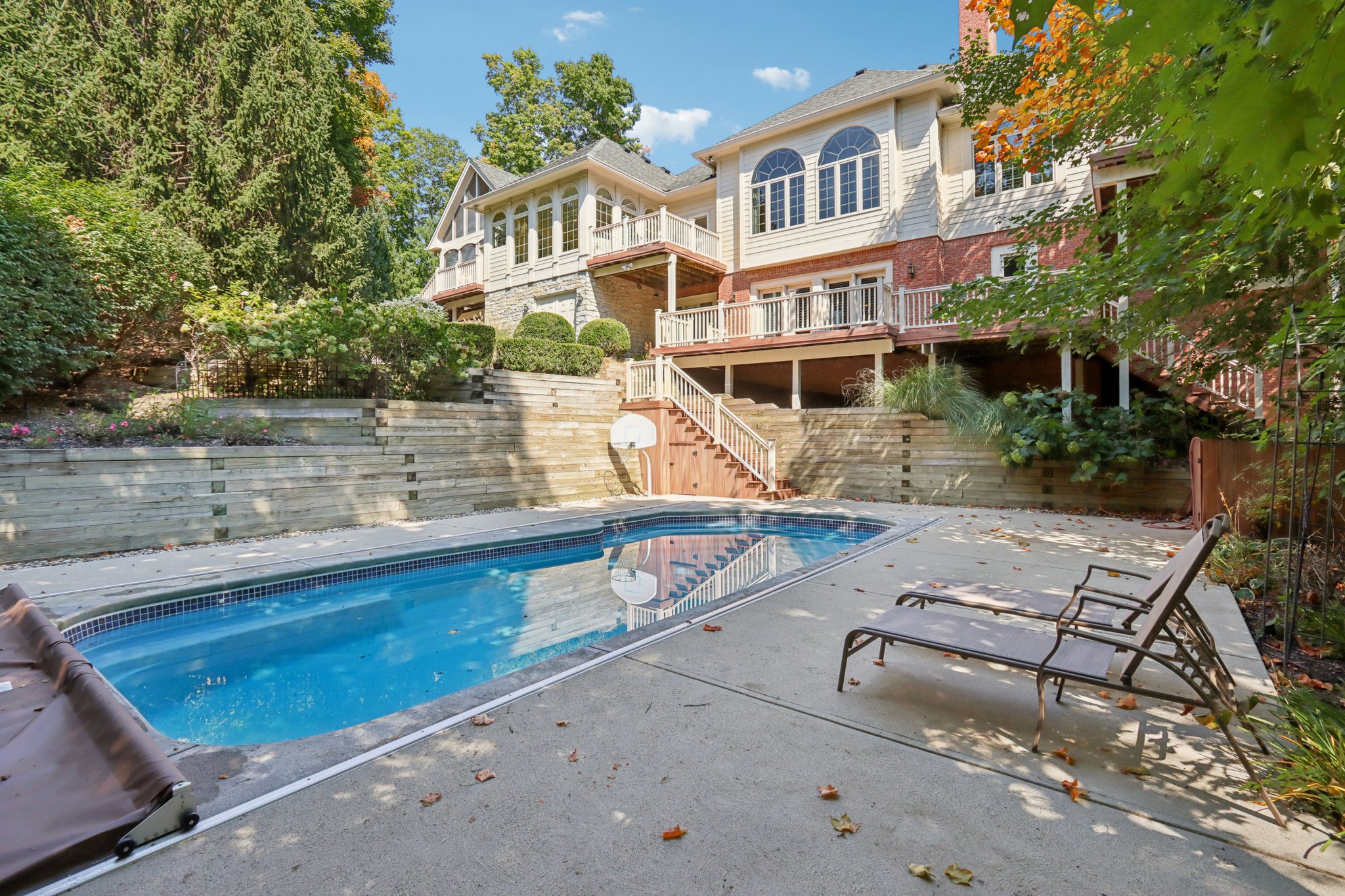 Bluestone Cir-S1909-066.jpg